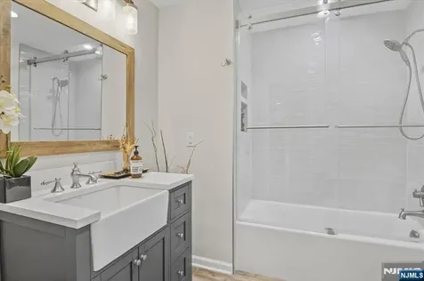 79 Winding Way Cedar Grove NJ 07009