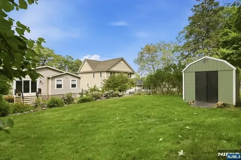 79 Winding Way Cedar Grove NJ 07009
