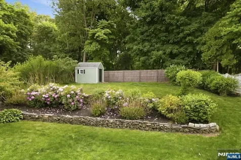 79 Winding Way Cedar Grove NJ 07009