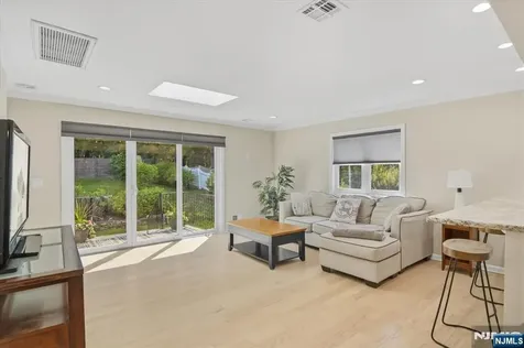 79 Winding Way Cedar Grove NJ 07009