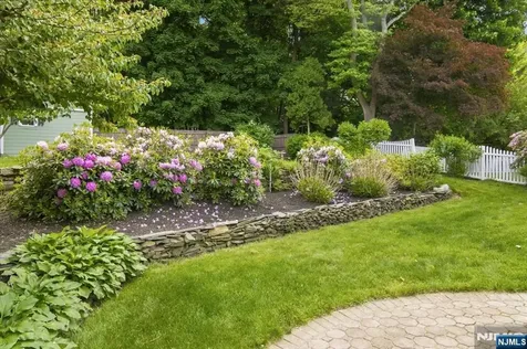 79 Winding Way Cedar Grove NJ 07009