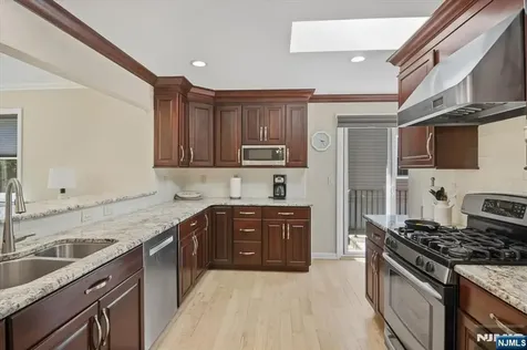 79 Winding Way Cedar Grove NJ 07009