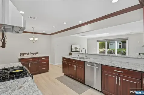 79 Winding Way Cedar Grove NJ 07009