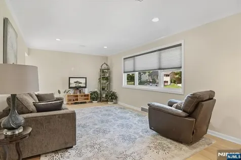 79 Winding Way Cedar Grove NJ 07009