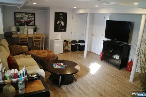 1253 Beaumont Avenue Teaneck NJ 07666