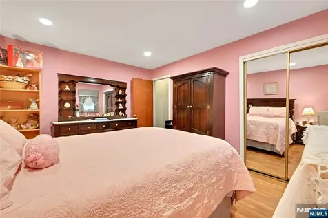 347 Chestnut Avenue South Hackensack NJ 07606