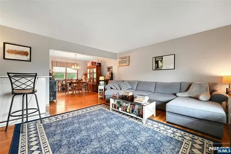 347 Chestnut Avenue South Hackensack NJ 07606