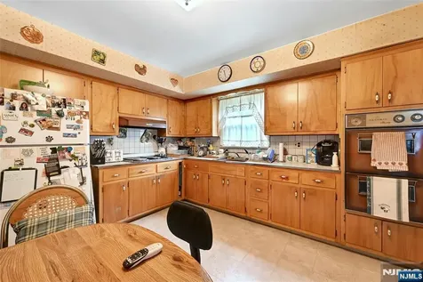 347 Chestnut Avenue South Hackensack NJ 07606
