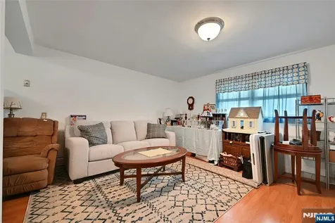 347 Chestnut Avenue South Hackensack NJ 07606