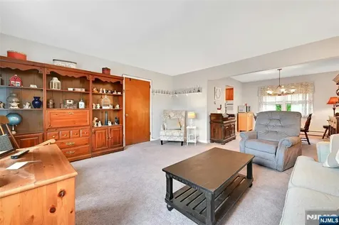 347 Chestnut Avenue South Hackensack NJ 07606