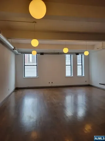 1004 Broad Street Newark NJ 07102