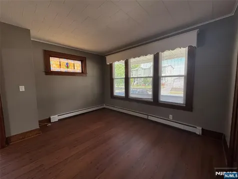 138 Carlton Avenue East Rutherford NJ 07073