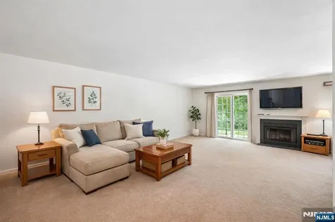 53 Woodledge Court Rockaway Township NJ 07866
