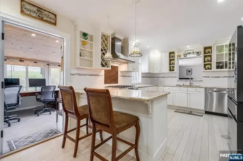 33 Brooksyde Avenue Ringwood NJ 07456