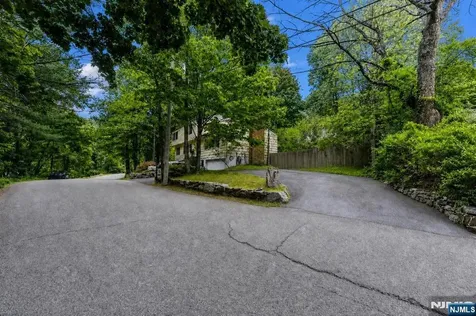 33 Brooksyde Avenue Ringwood NJ 07456