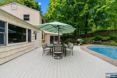 33 Brooksyde Avenue Ringwood NJ 07456