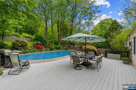 33 Brooksyde Avenue Ringwood NJ 07456
