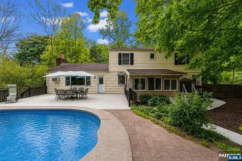 33 Brooksyde Avenue Ringwood NJ 07456