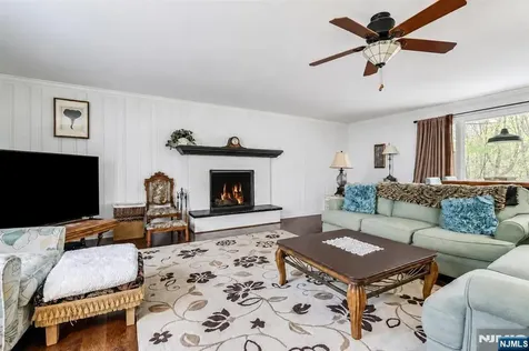 33 Brooksyde Avenue Ringwood NJ 07456