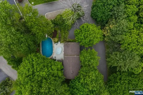 33 Brooksyde Avenue Ringwood NJ 07456