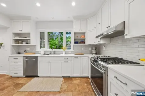 14 Holland Terrace Montclair NJ 07042
