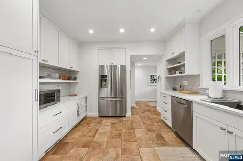 14 Holland Terrace Montclair NJ 07042