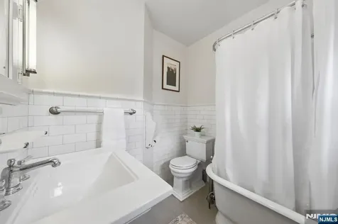 14 Holland Terrace Montclair NJ 07042