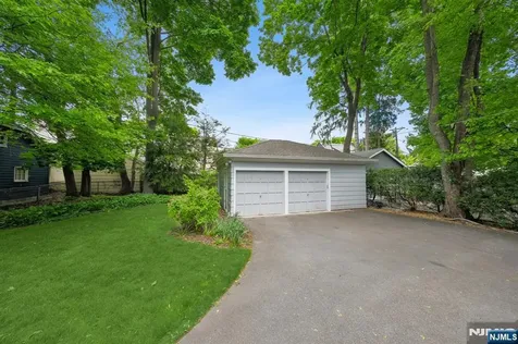 14 Holland Terrace Montclair NJ 07042