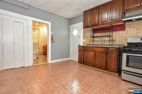 72 Newark Avenue Paterson NJ 07503
