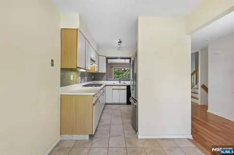 33 Cedarwood Terrace Woodland Park NJ 07424
