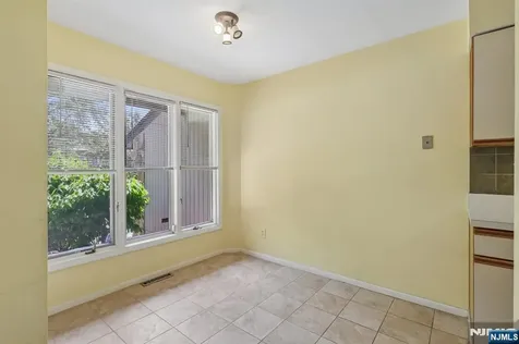 33 Cedarwood Terrace Woodland Park NJ 07424