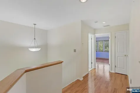 33 Cedarwood Terrace Woodland Park NJ 07424