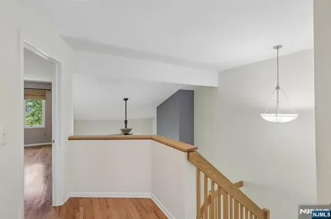 33 Cedarwood Terrace Woodland Park NJ 07424