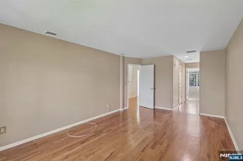 33 Cedarwood Terrace Woodland Park NJ 07424