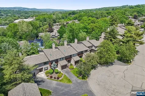 33 Cedarwood Terrace Woodland Park NJ 07424