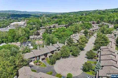33 Cedarwood Terrace Woodland Park NJ 07424