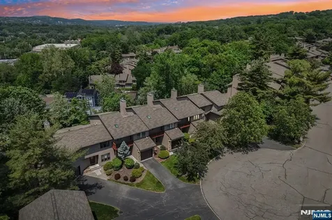 33 Cedarwood Terrace Woodland Park NJ 07424