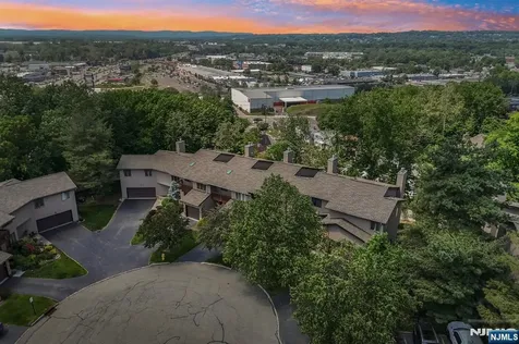 33 Cedarwood Terrace Woodland Park NJ 07424