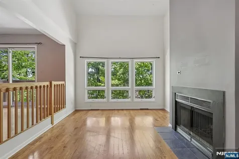 33 Cedarwood Terrace Woodland Park NJ 07424