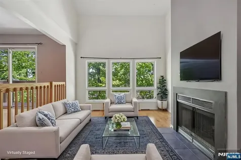 33 Cedarwood Terrace Woodland Park NJ 07424