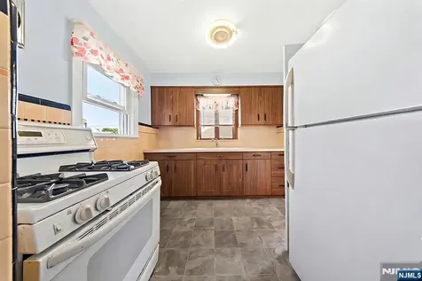 45 Bay Avenue Bloomfield NJ 07003