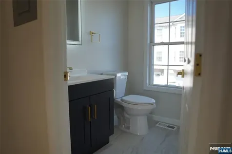 66 Terhune Lodi NJ 07644
