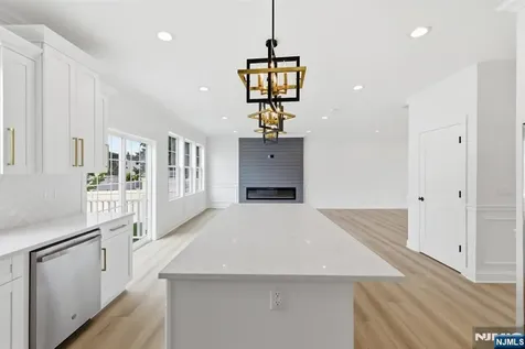 137 Platt Avenue Saddle Brook NJ 07663