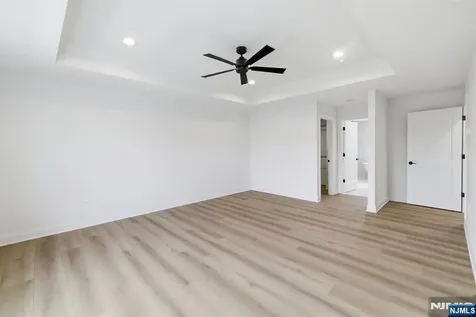 137 Platt Avenue Saddle Brook NJ 07663