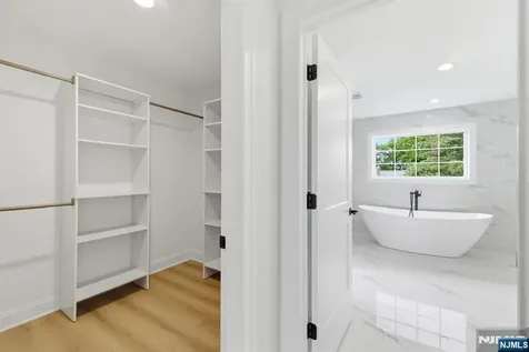 137 Platt Avenue Saddle Brook NJ 07663