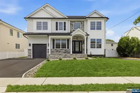 137 Platt Avenue Saddle Brook NJ 07663