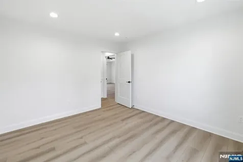 137 Platt Avenue Saddle Brook NJ 07663
