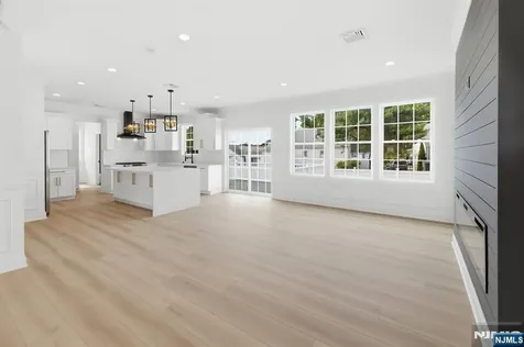 137 Platt Avenue Saddle Brook NJ 07663