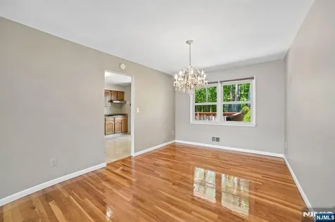 743 Wood Avenue Edison NJ 08820