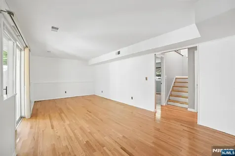743 Wood Avenue Edison NJ 08820